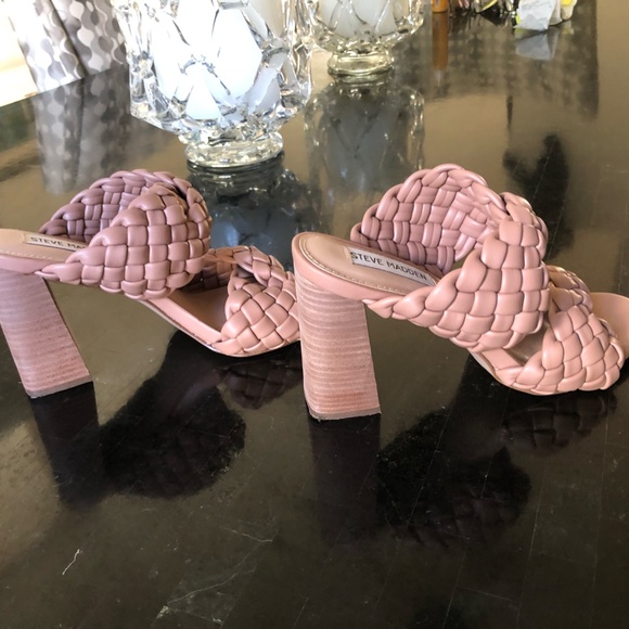 Steve Madden Twisted Slide Sandal - Picture 4 of 5